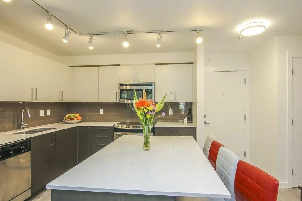 206 8695 160 Street