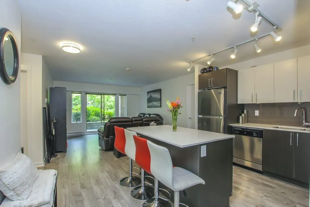 206 8695 160 Street
