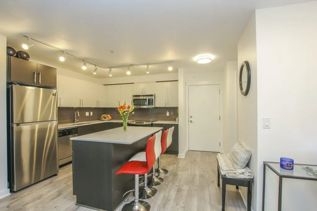 206 8695 160 Street