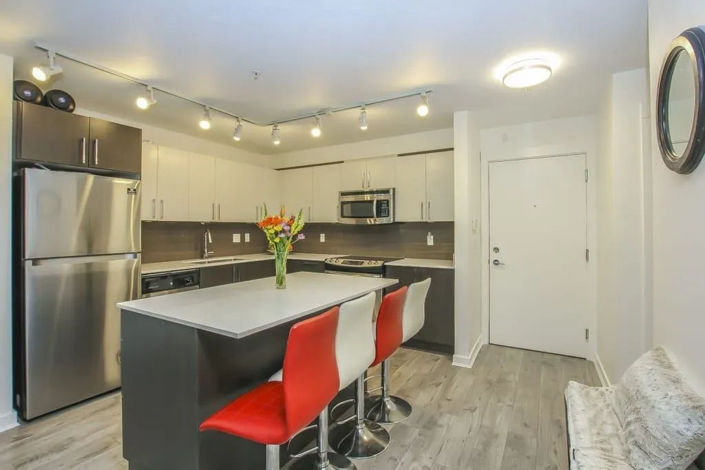 206 8695 160 Street