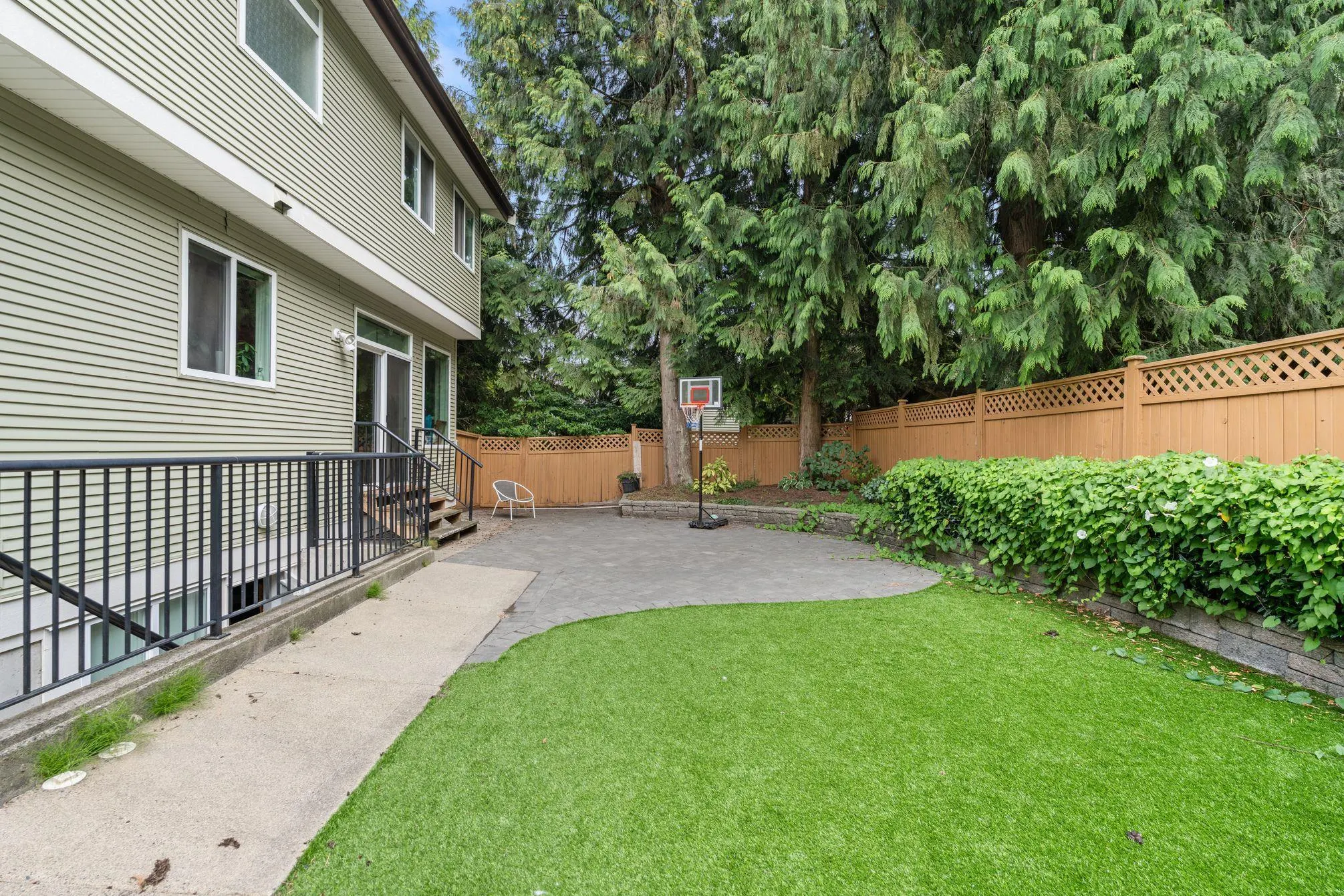 20752 Grade Crescent