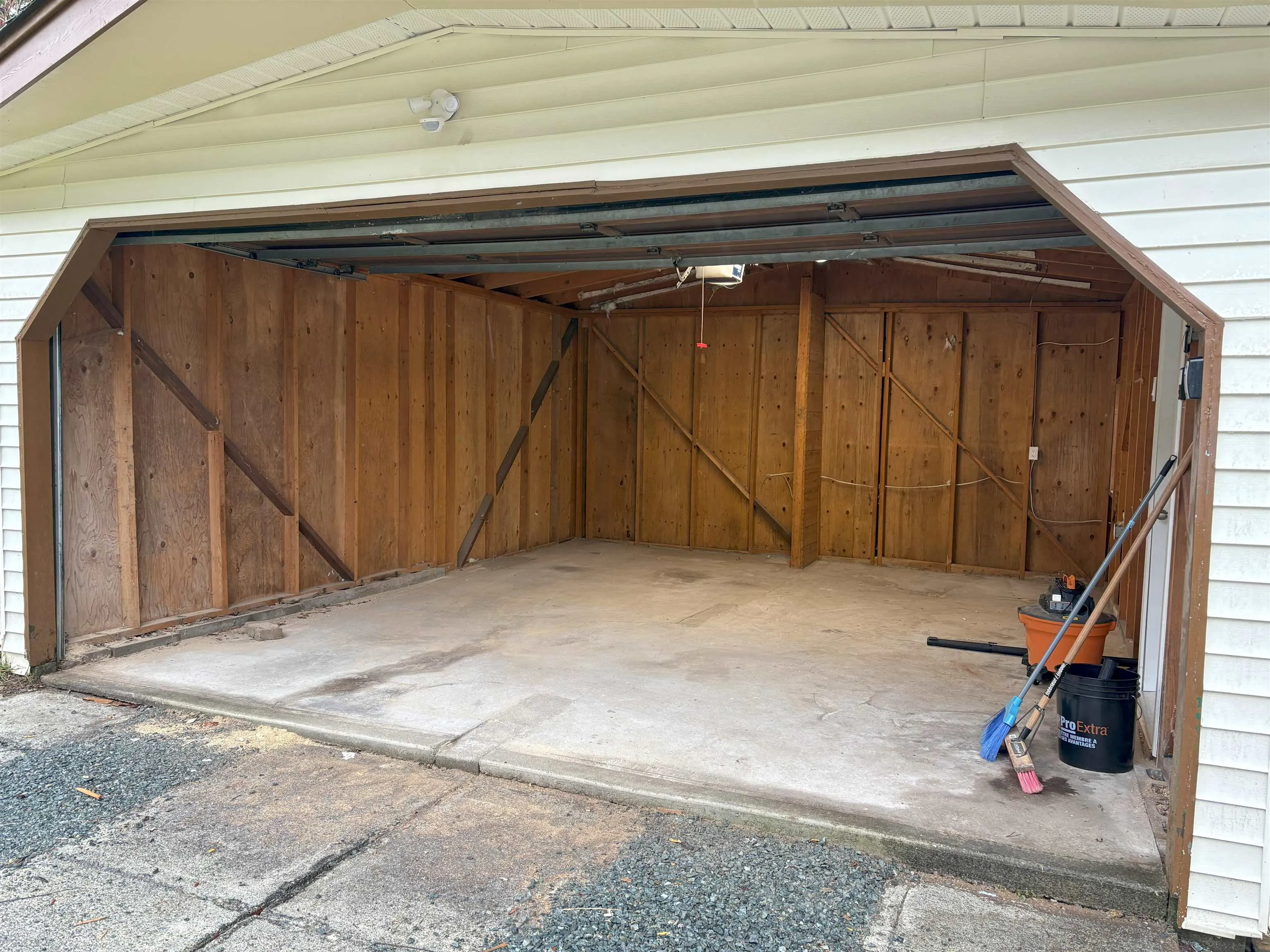 1 43201 Lougheed Highway