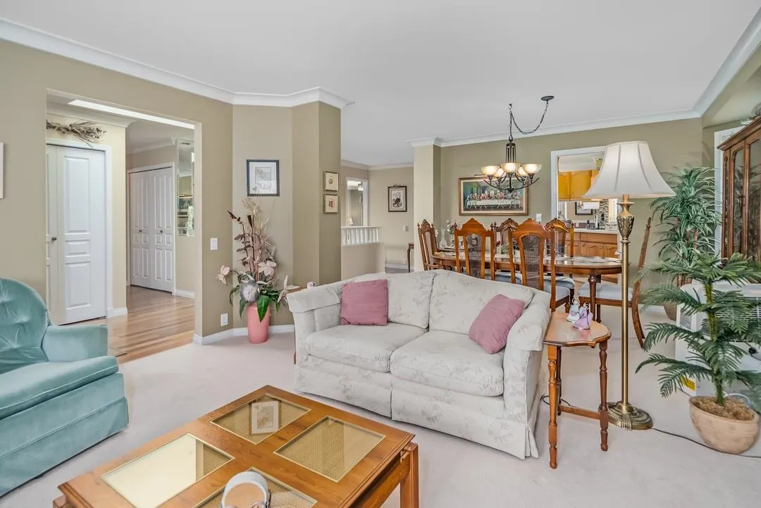 70 31406 Upper Maclure Road