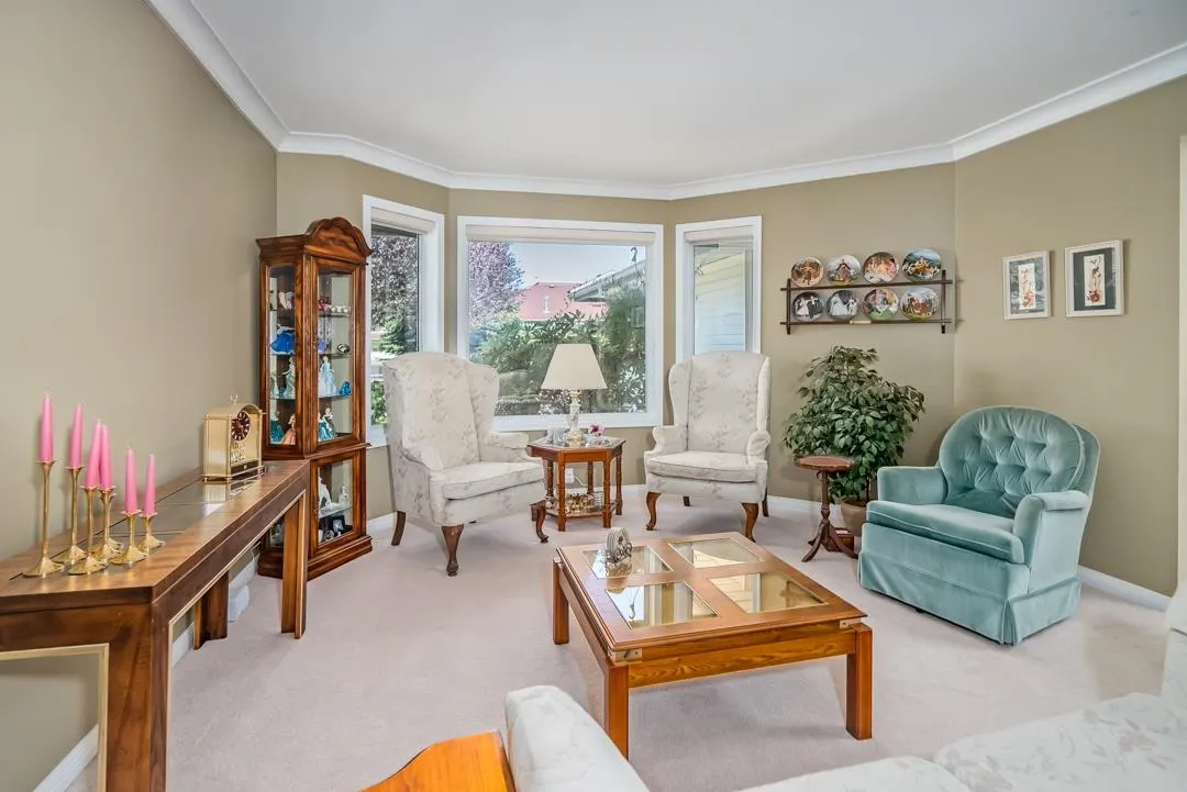 70 31406 Upper Maclure Road