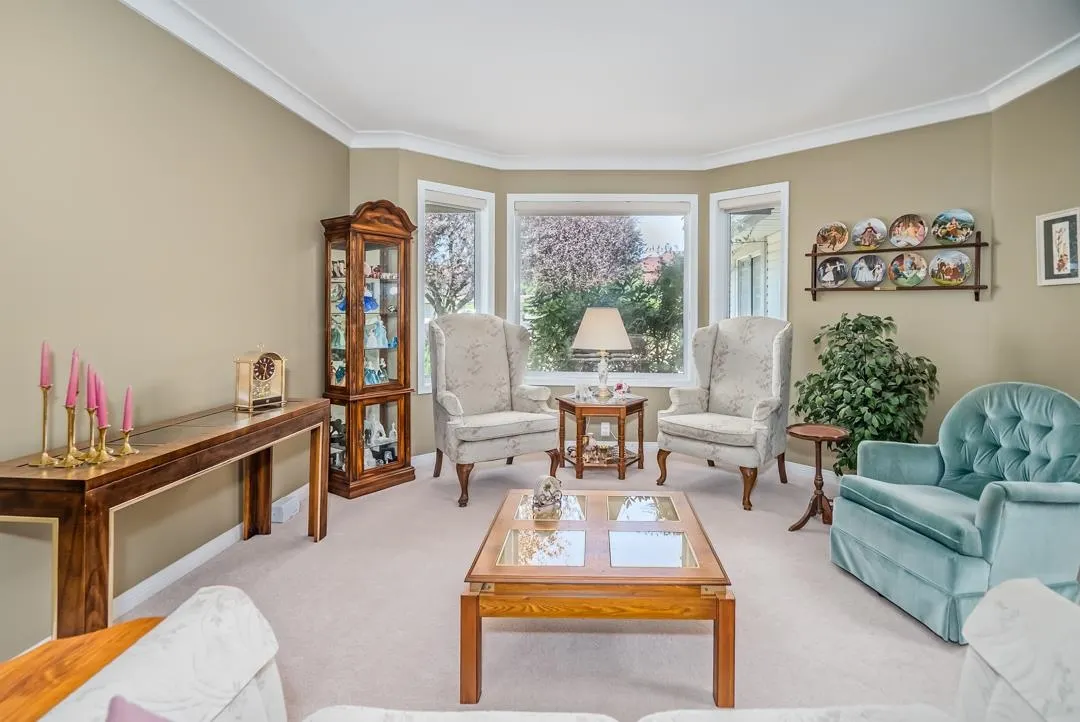70 31406 Upper Maclure Road