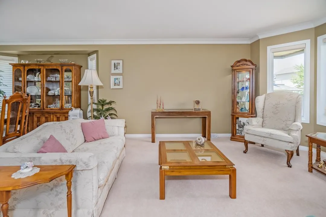 70 31406 Upper Maclure Road
