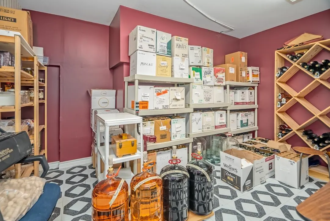70 31406 Upper Maclure Road