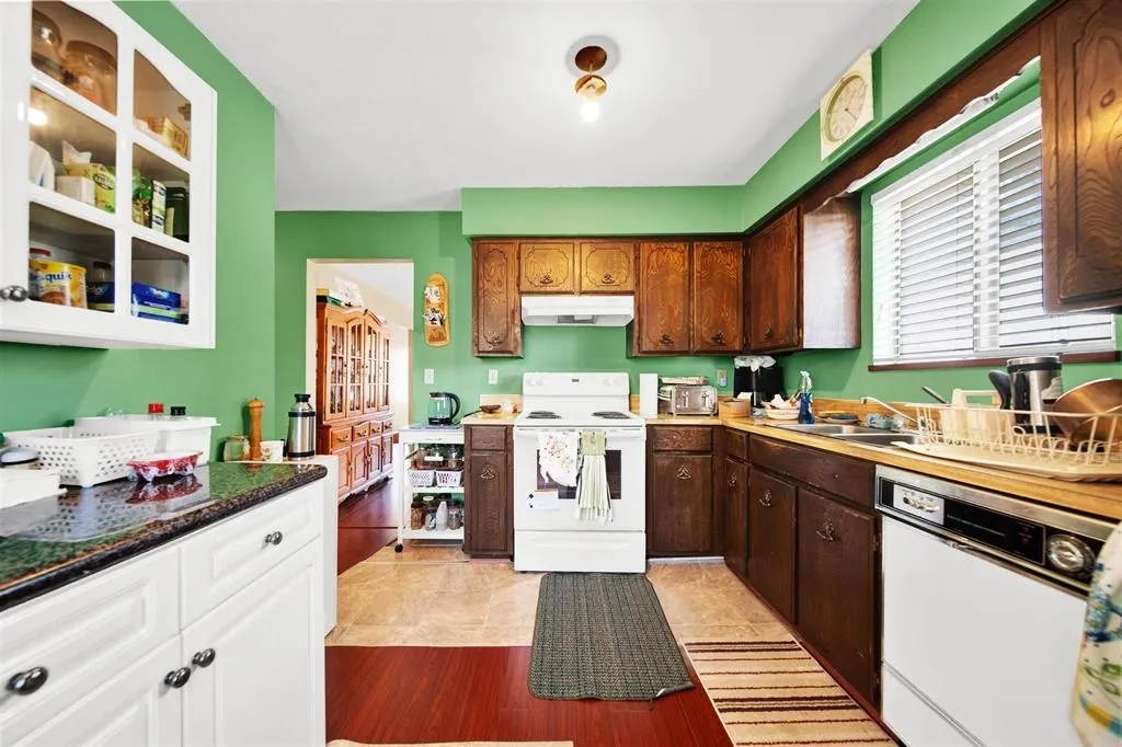 1238 Wise Court