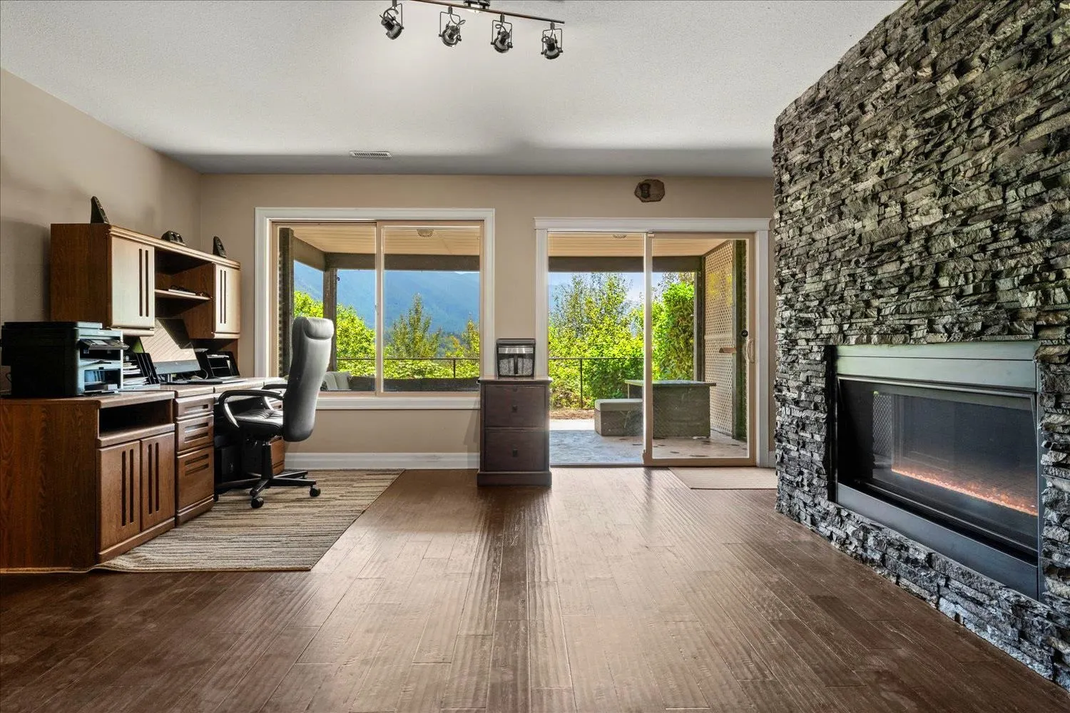 4 46058 Bridle Ridge Crescent