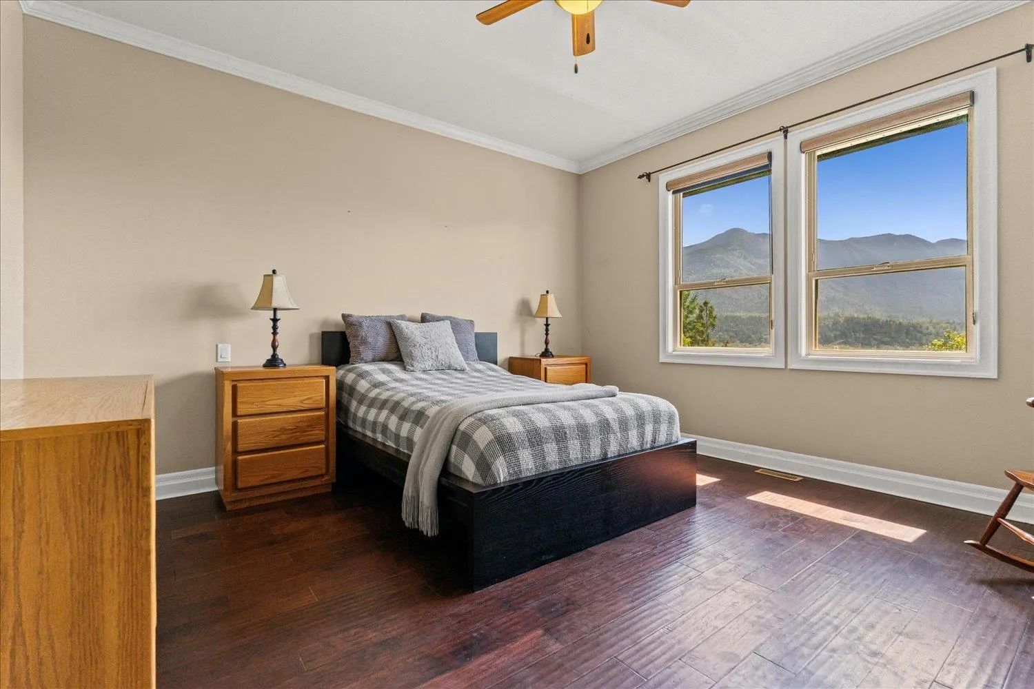 4 46058 Bridle Ridge Crescent