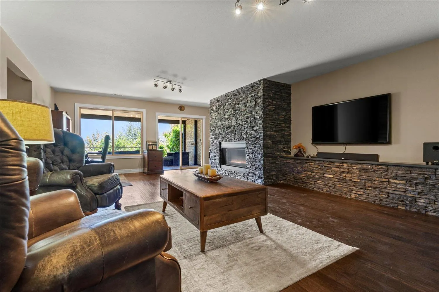 4 46058 Bridle Ridge Crescent