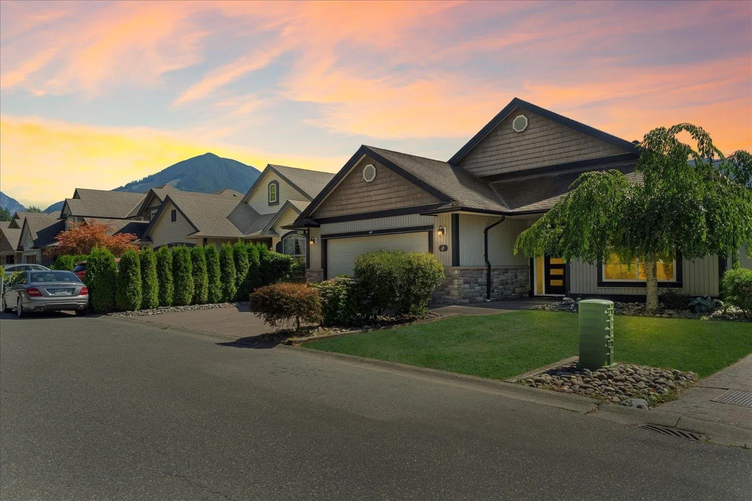 4 46058 Bridle Ridge Crescent