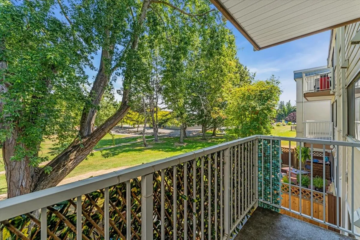 208 7220 Lindsay Road