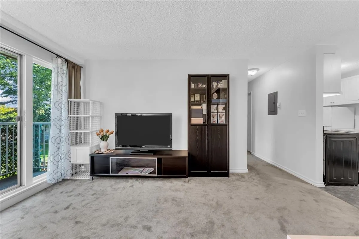 208 7220 Lindsay Road