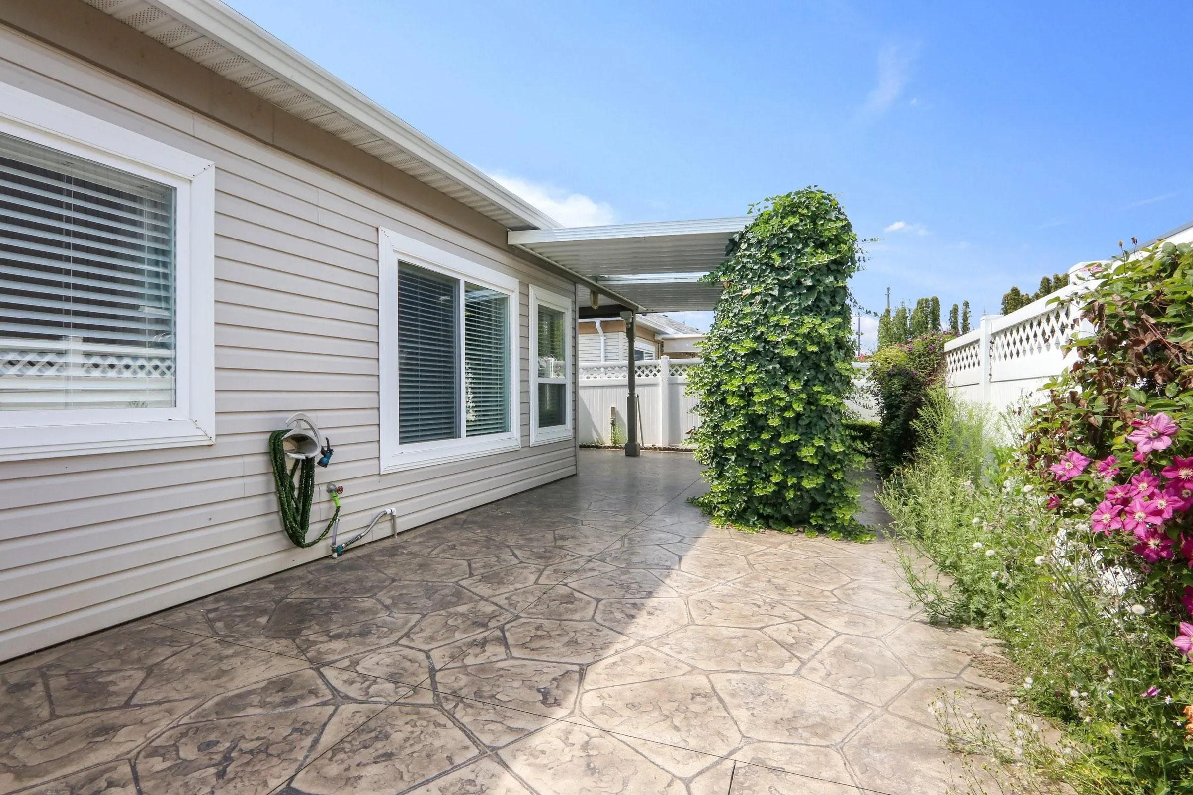 179 8485 Young Road