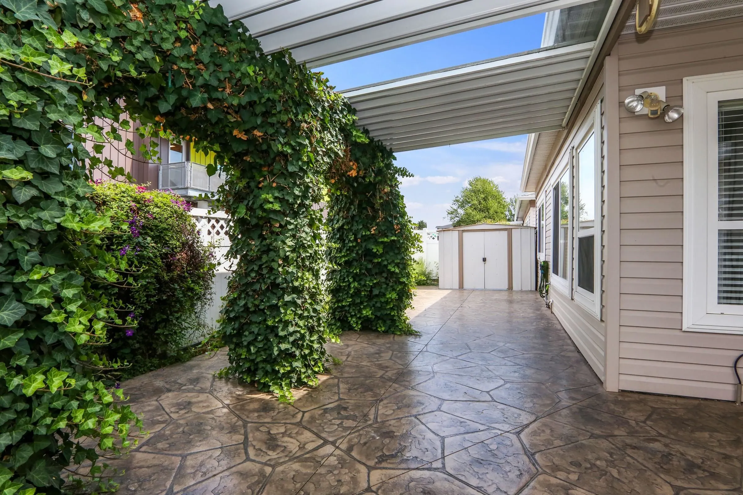 179 8485 Young Road