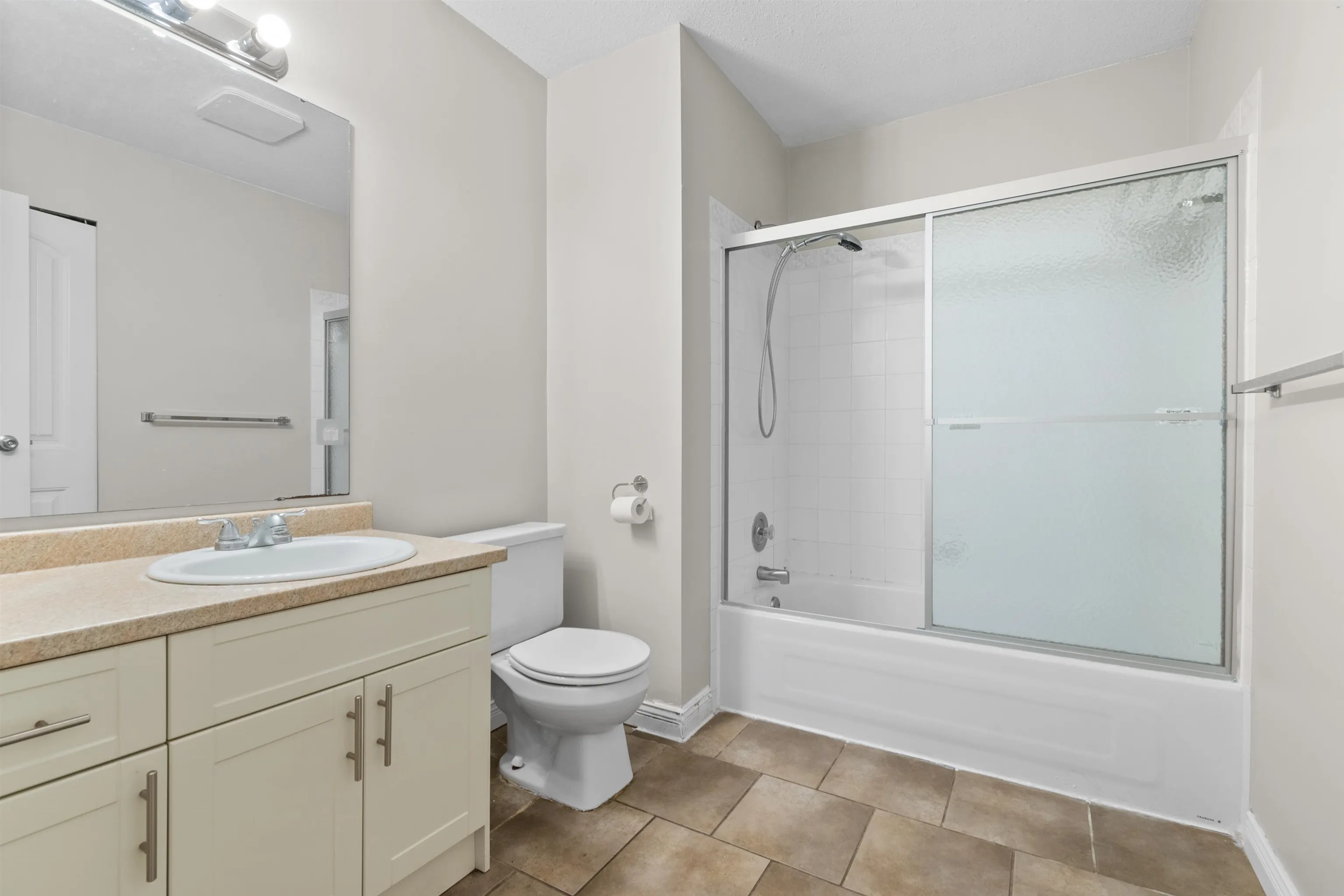 50 7715 Luckakuck Place