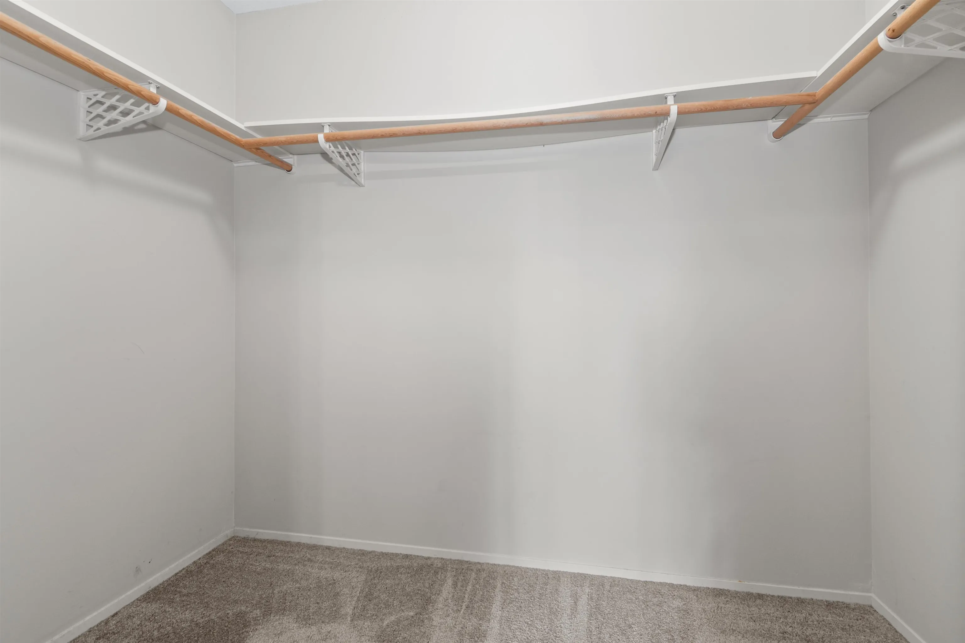 50 7715 Luckakuck Place