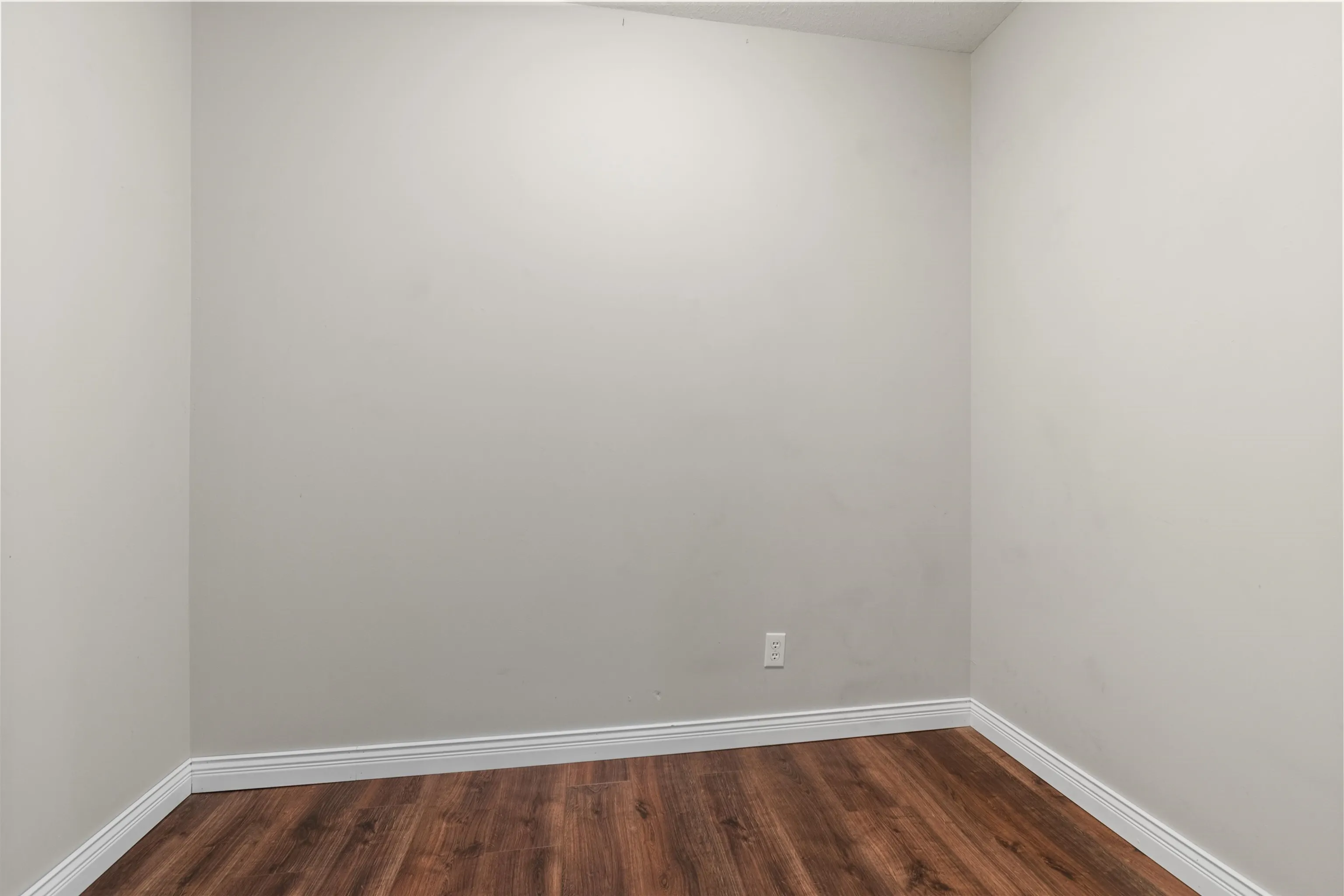 50 7715 Luckakuck Place