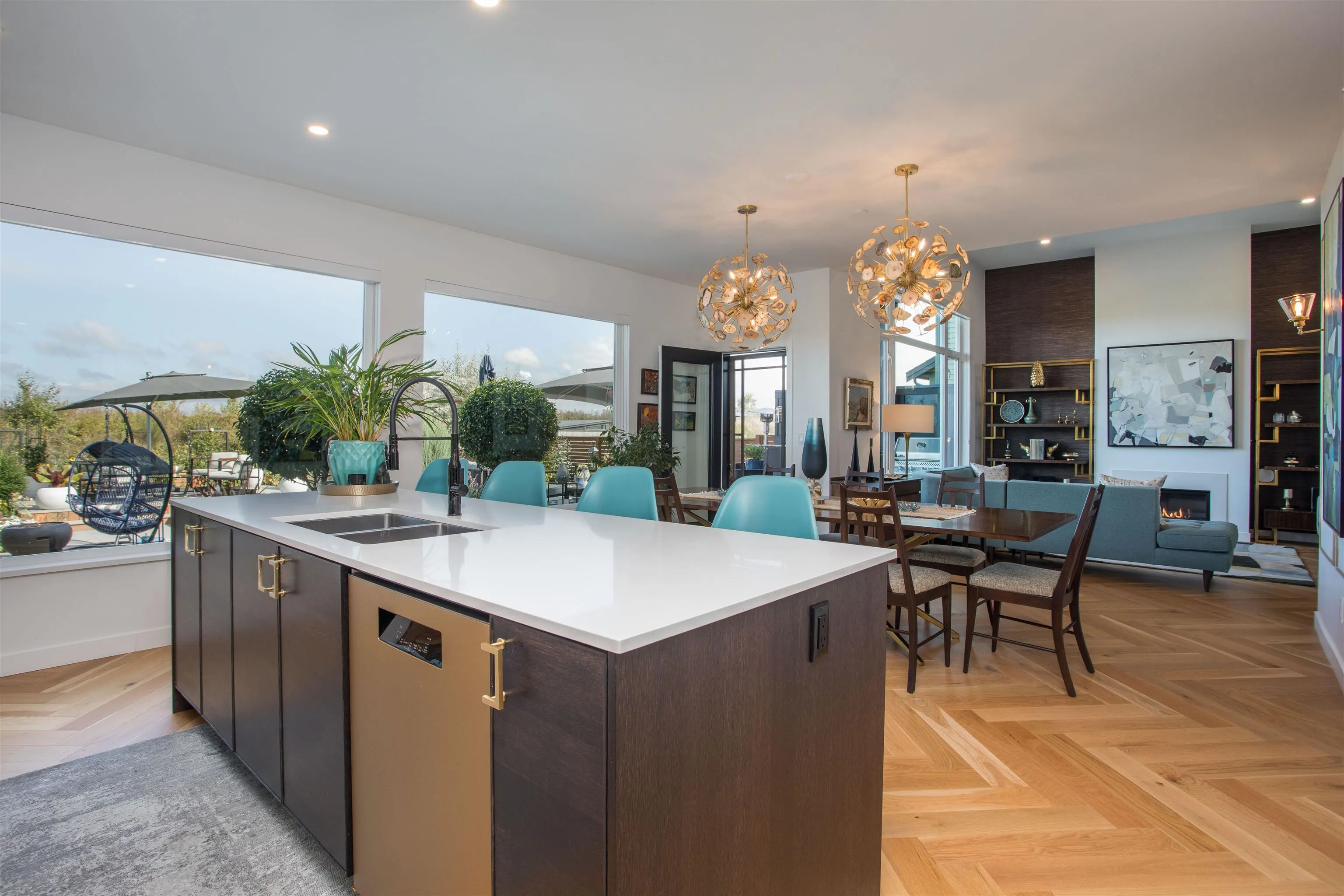 4281 Cormorant Way