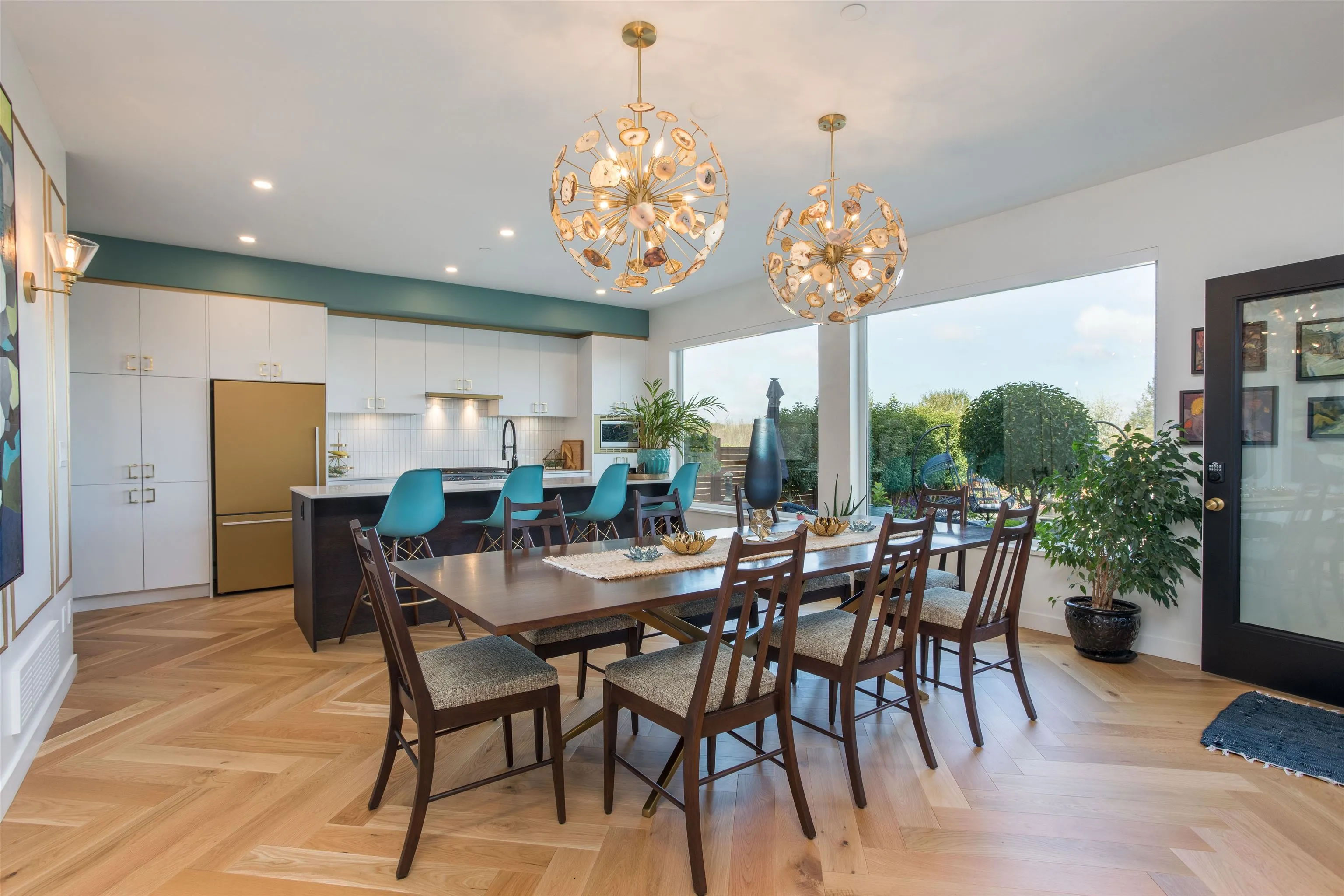 4281 Cormorant Way