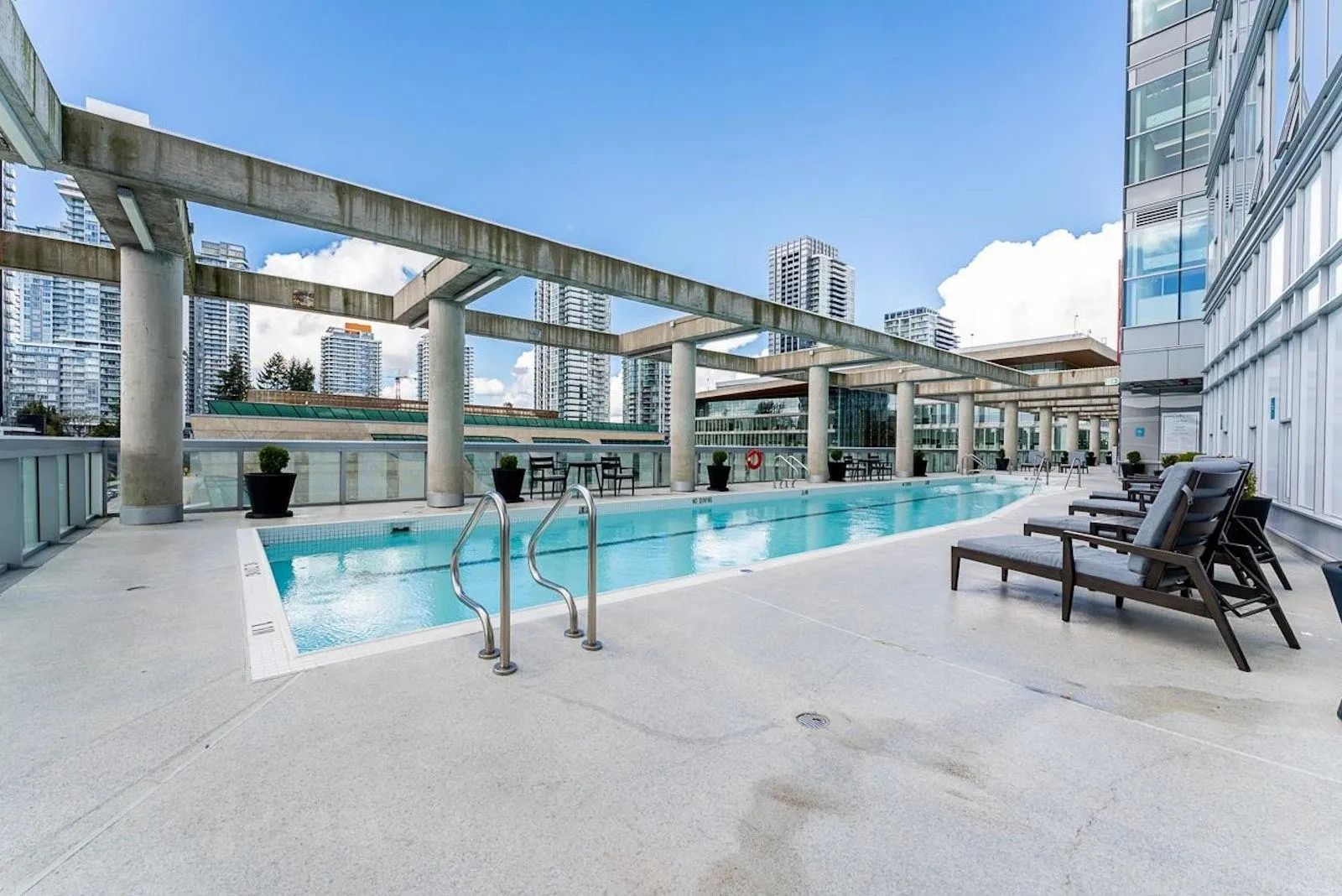 2706 13495 Central Avenue