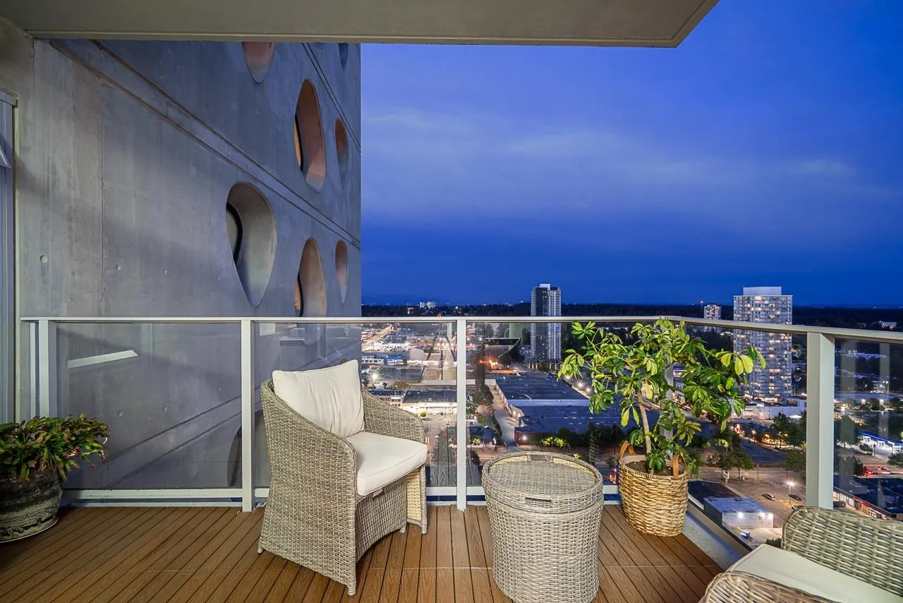 2706 13495 Central Avenue