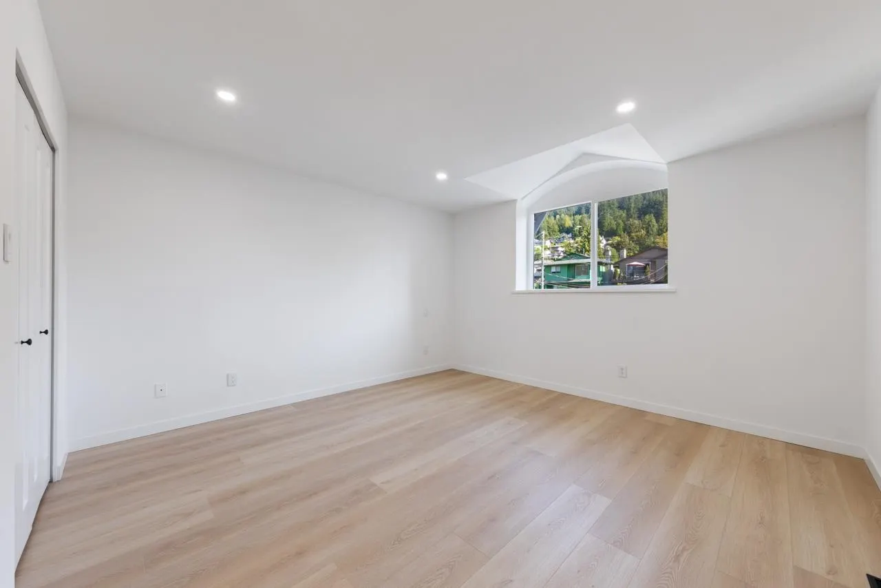 1135 Croft Road