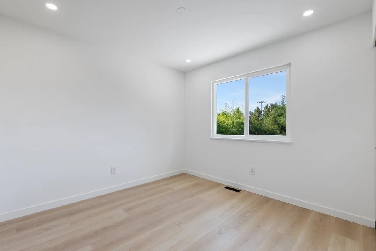 1135 Croft Road
