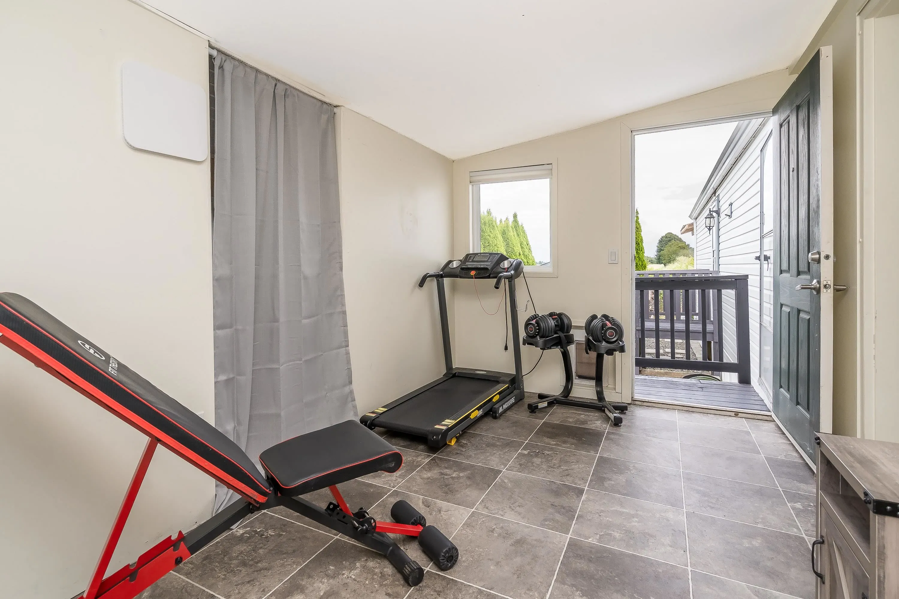 45 41168 Lougheed Highway