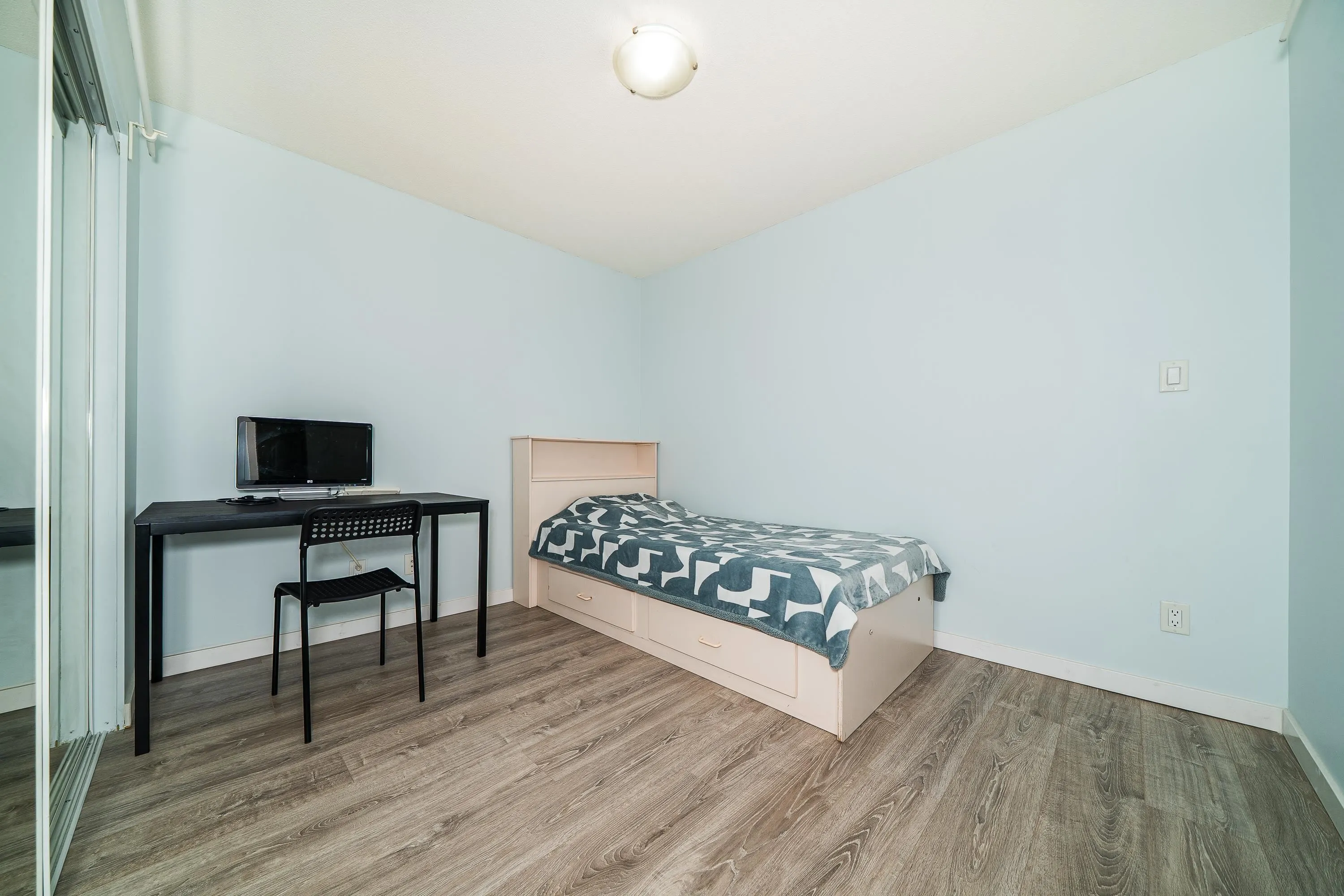 2303 13688 100 Avenue