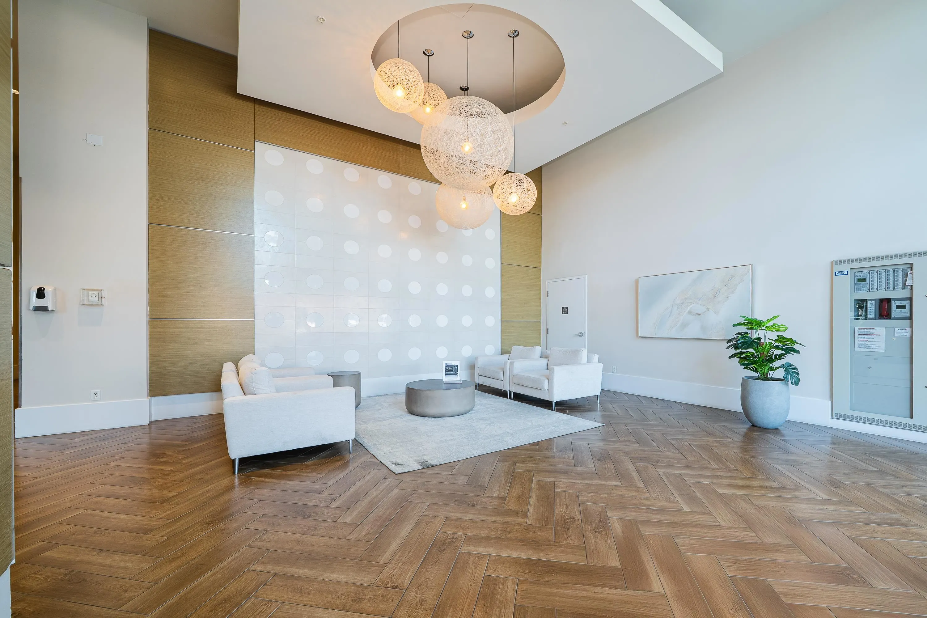 2303 13688 100 Avenue