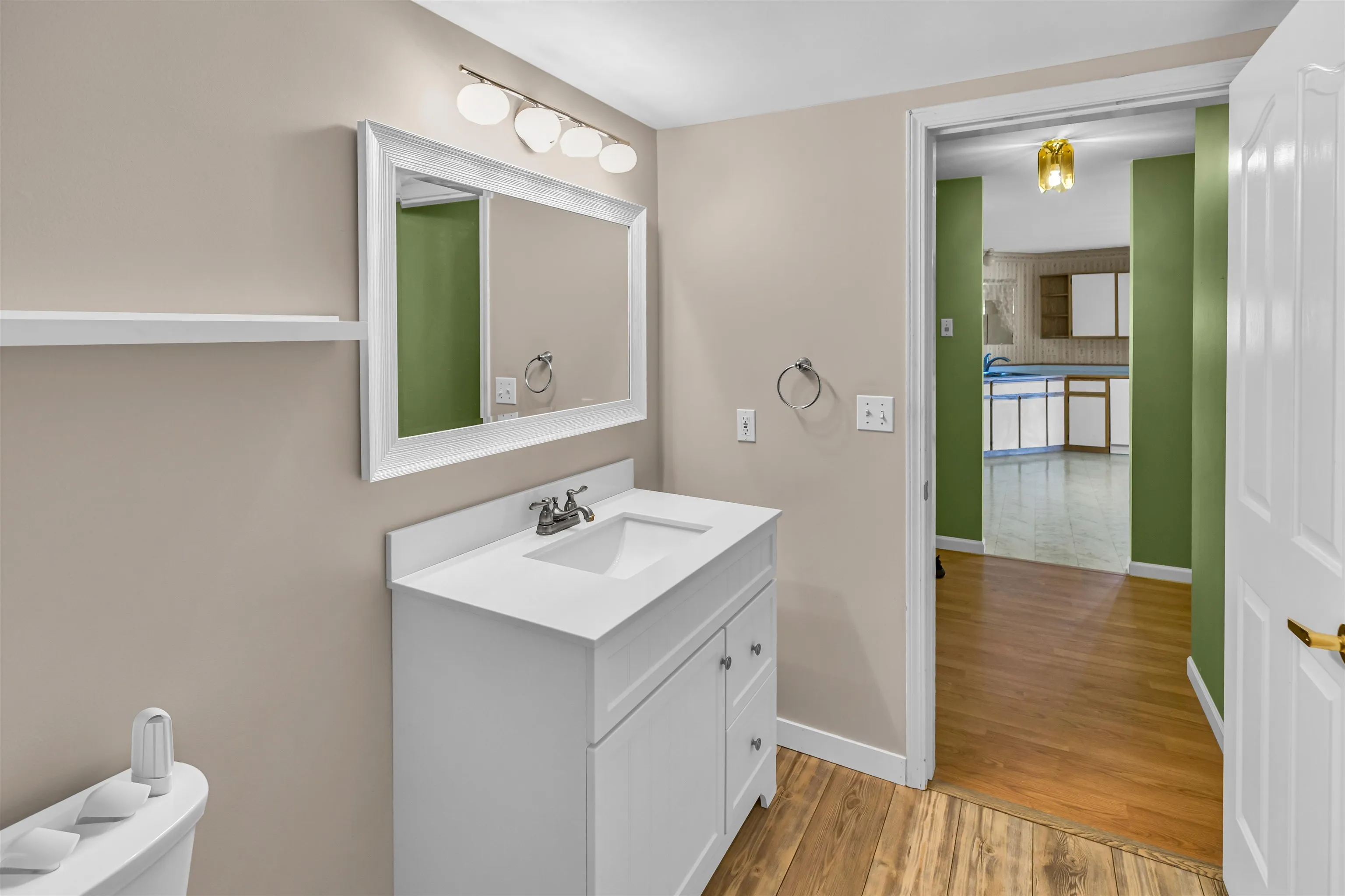 204 45660 Knight Road