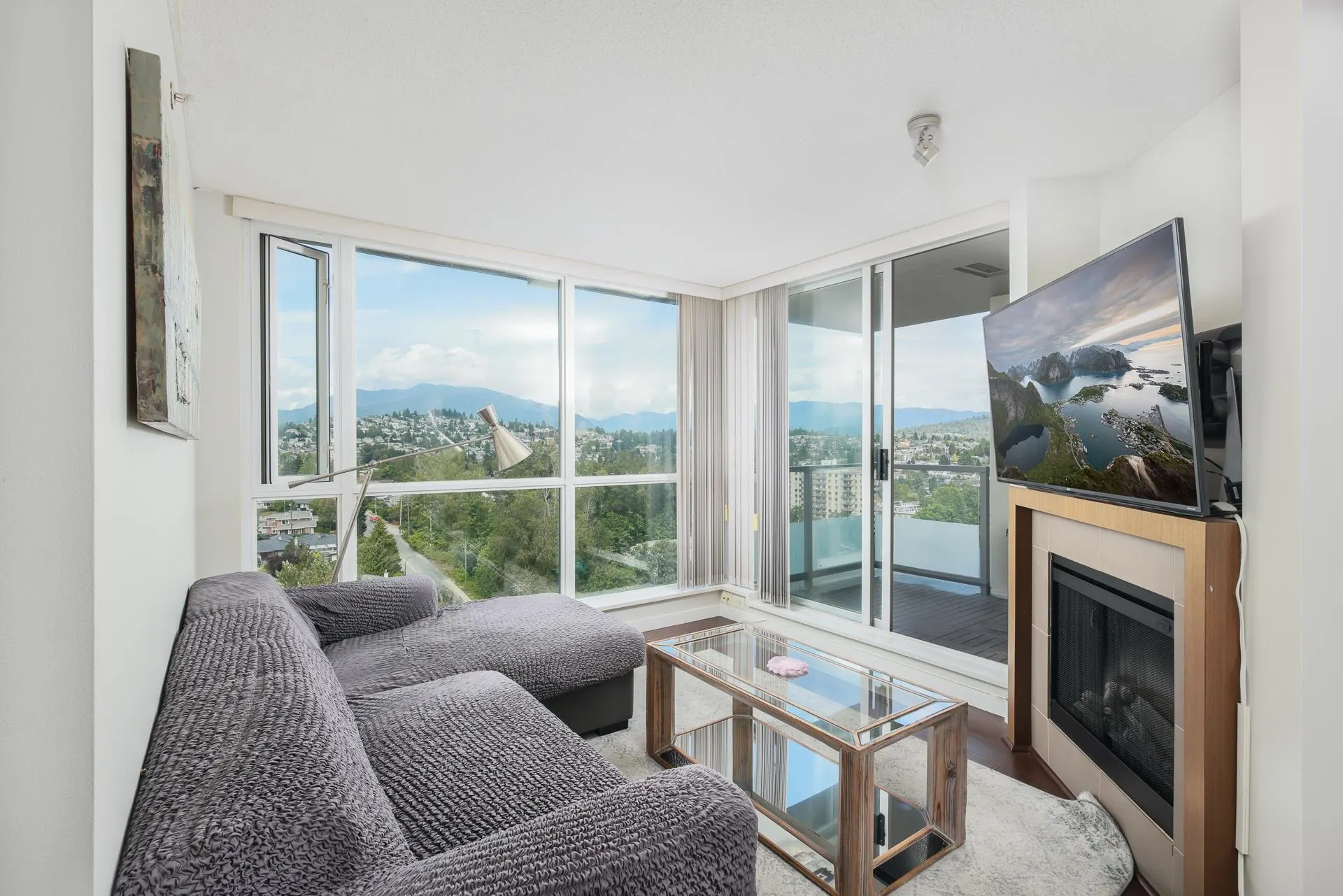 2305 4888 Brentwood Drive
