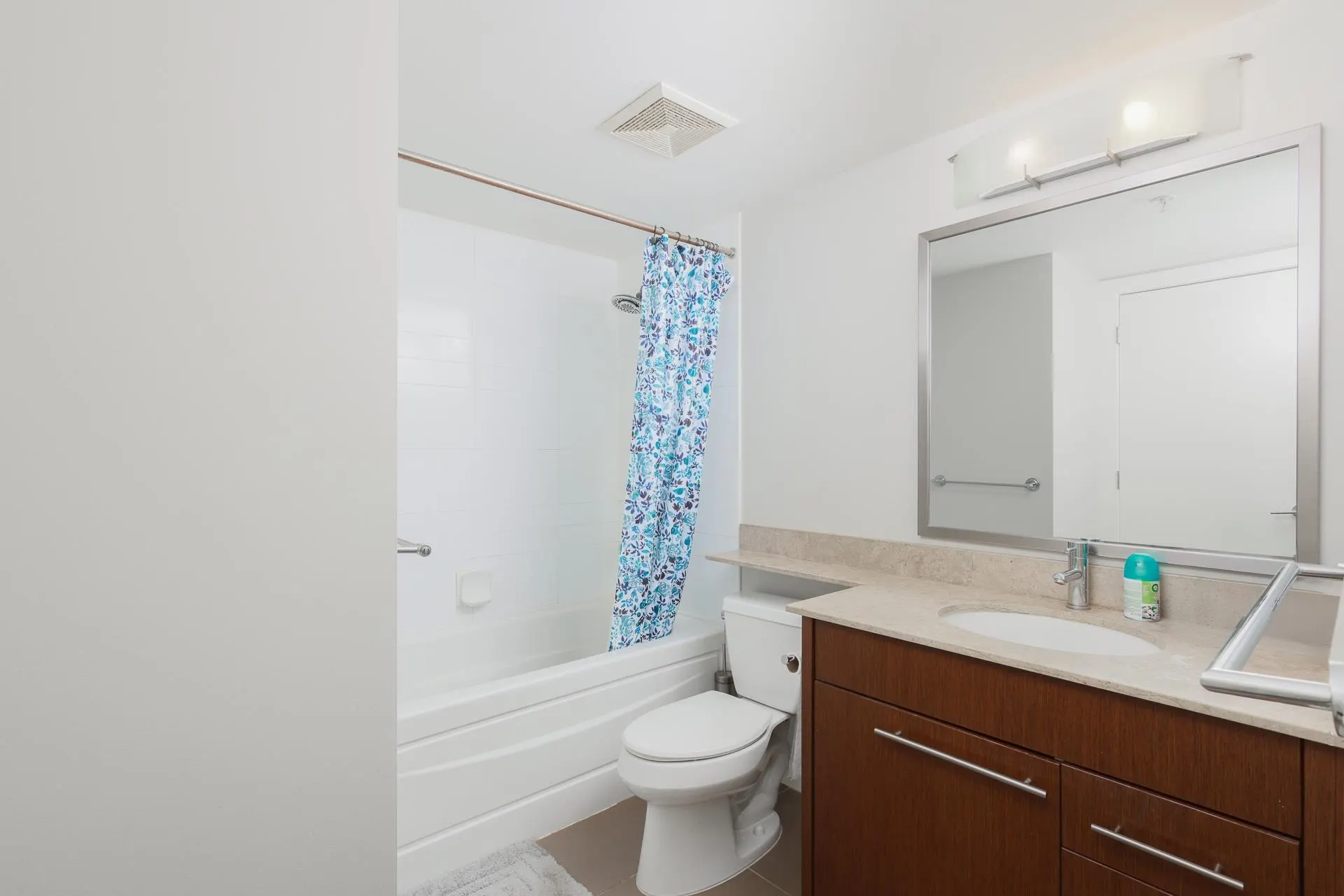 2305 4888 Brentwood Drive