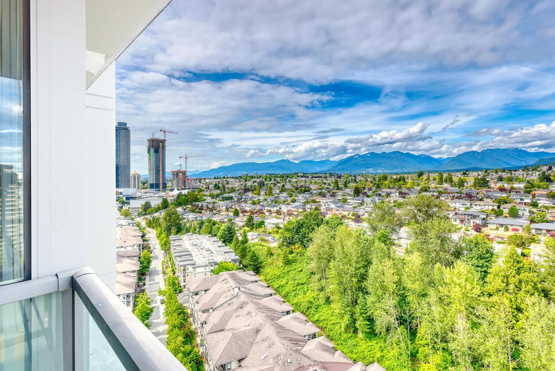 2305 4888 Brentwood Drive