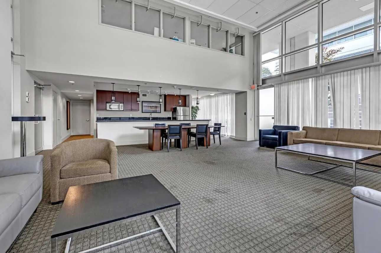 2979 Glen Drive