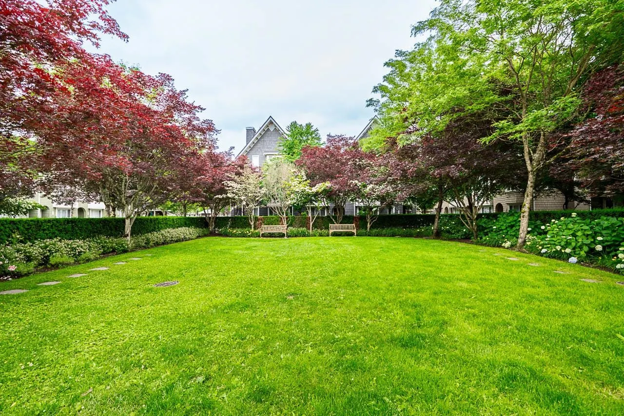 8 2418 Avon Place