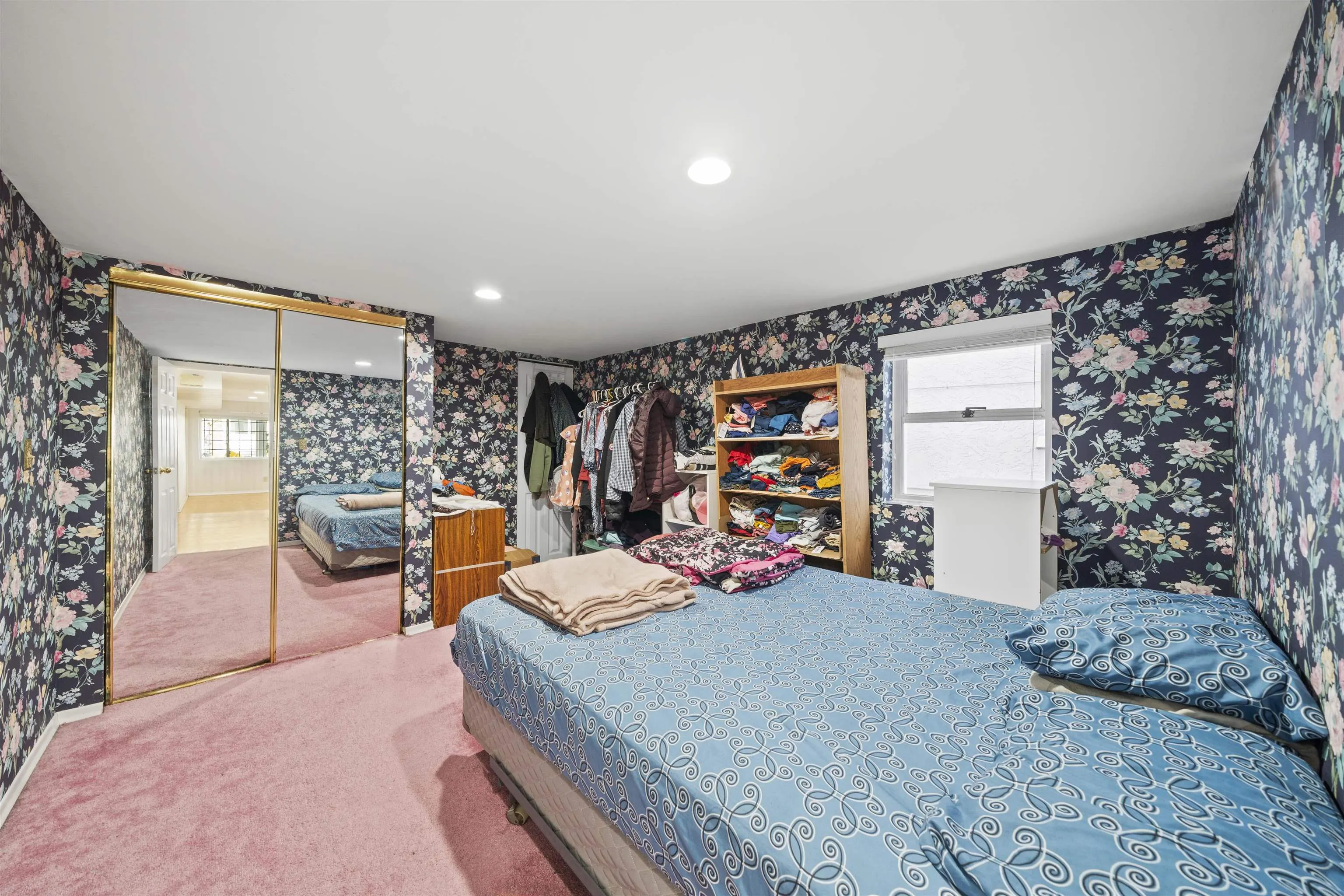 555 W 19th Avenue