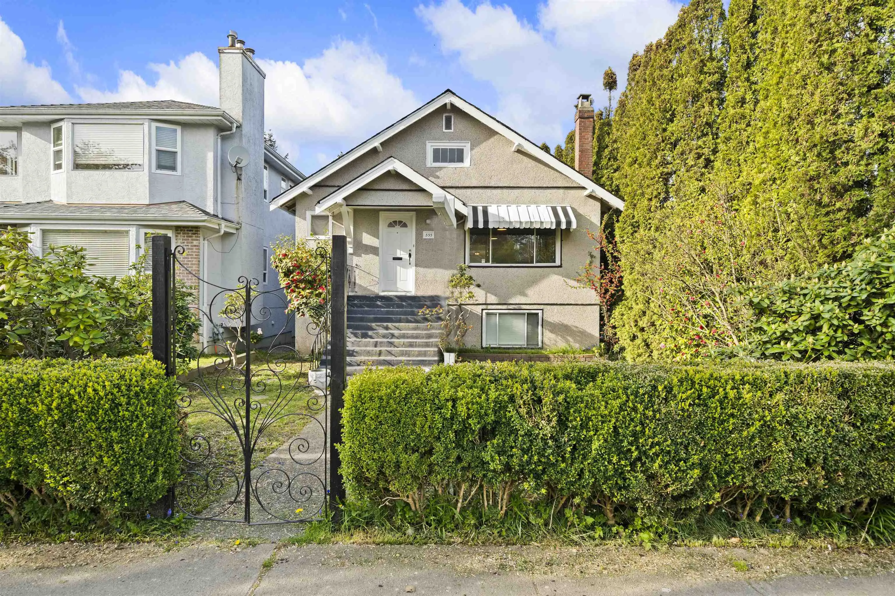 555 W 19th Avenue