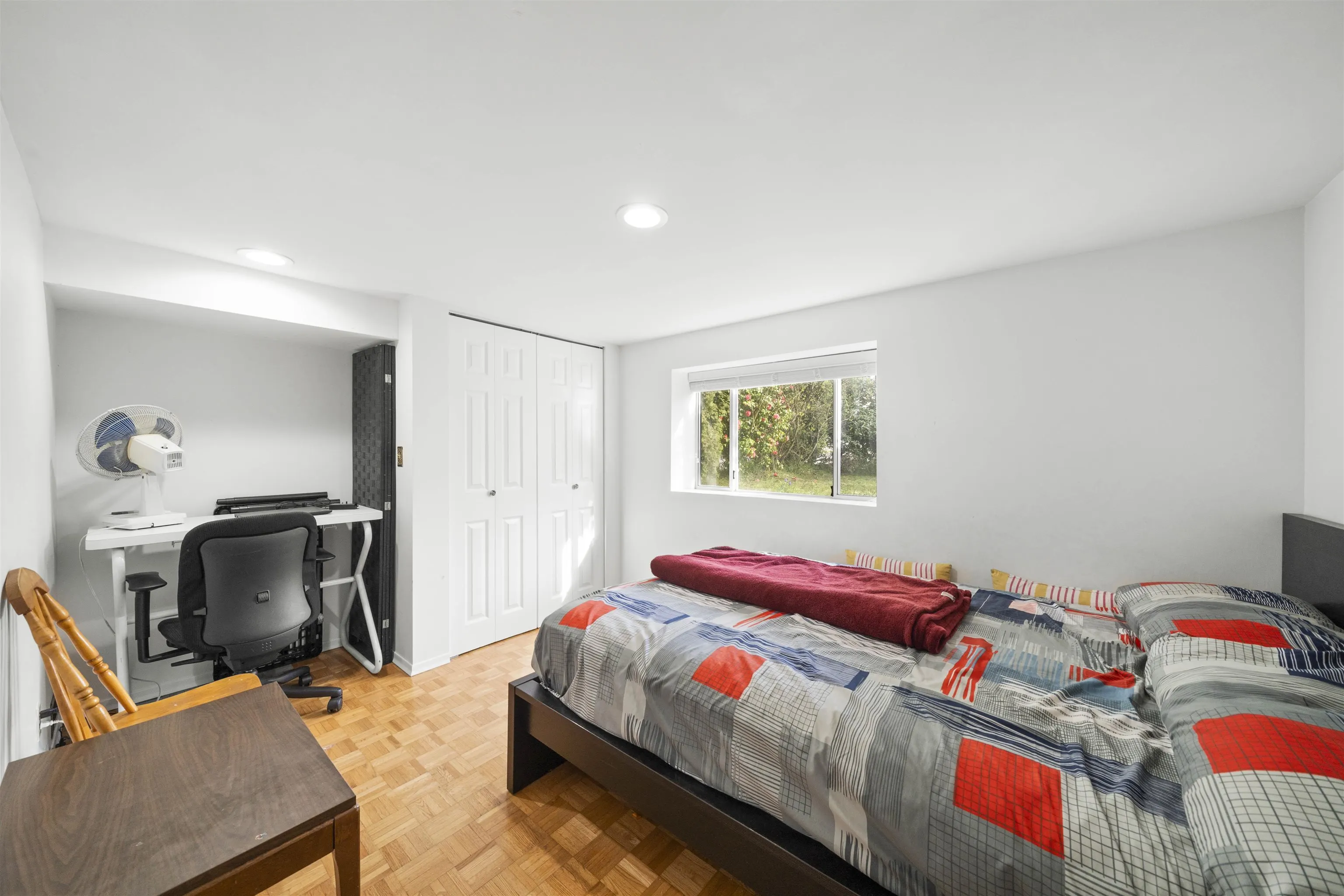 555 W 19th Avenue
