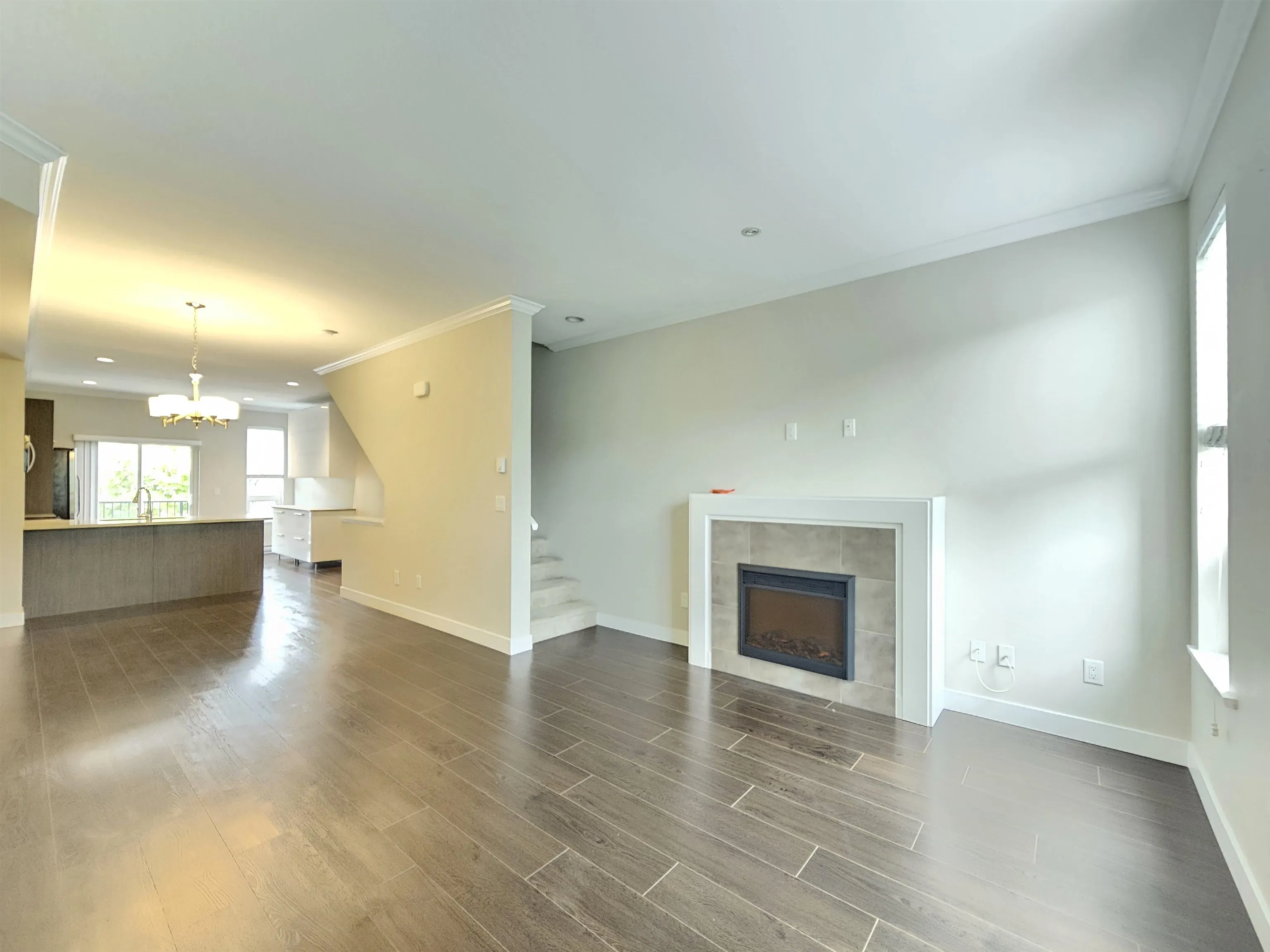 122 5888 144 Street