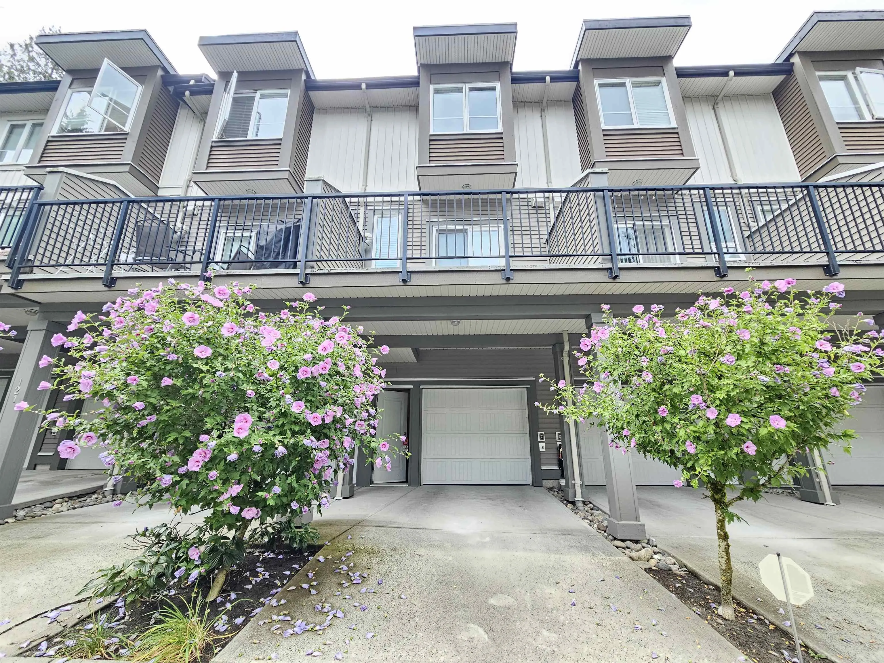 122 5888 144 Street