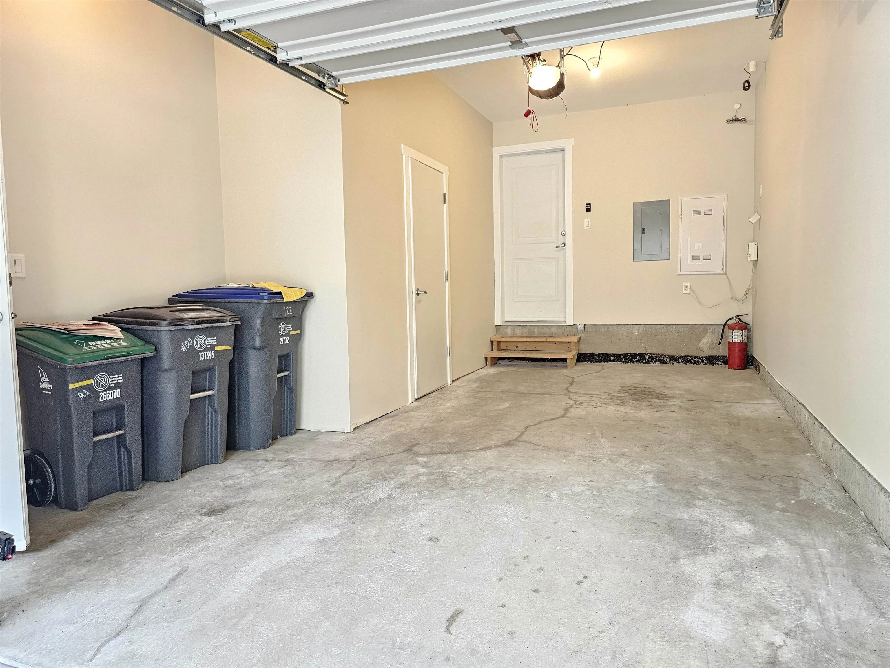 122 5888 144 Street