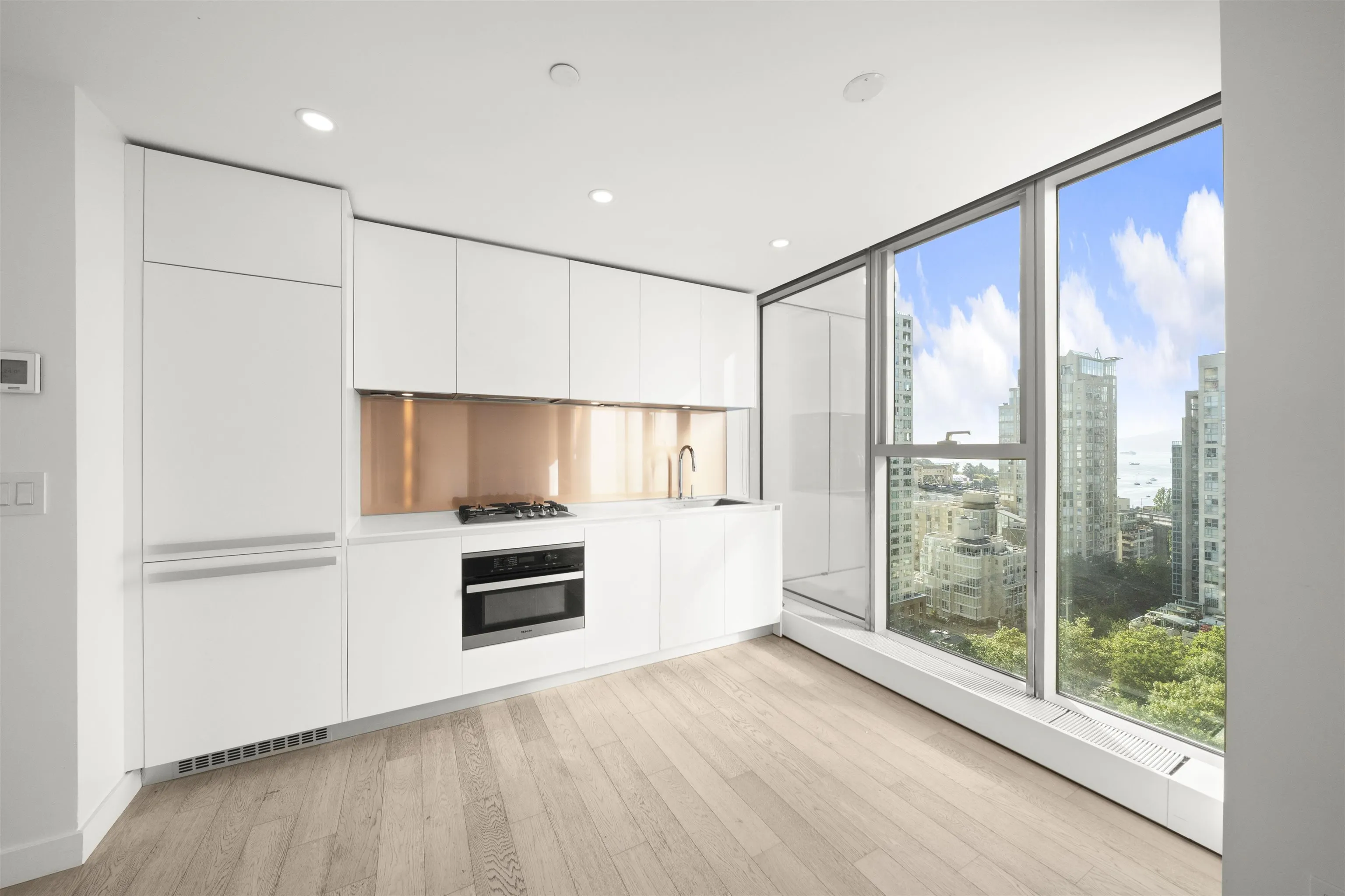 1907 1480 Howe Street