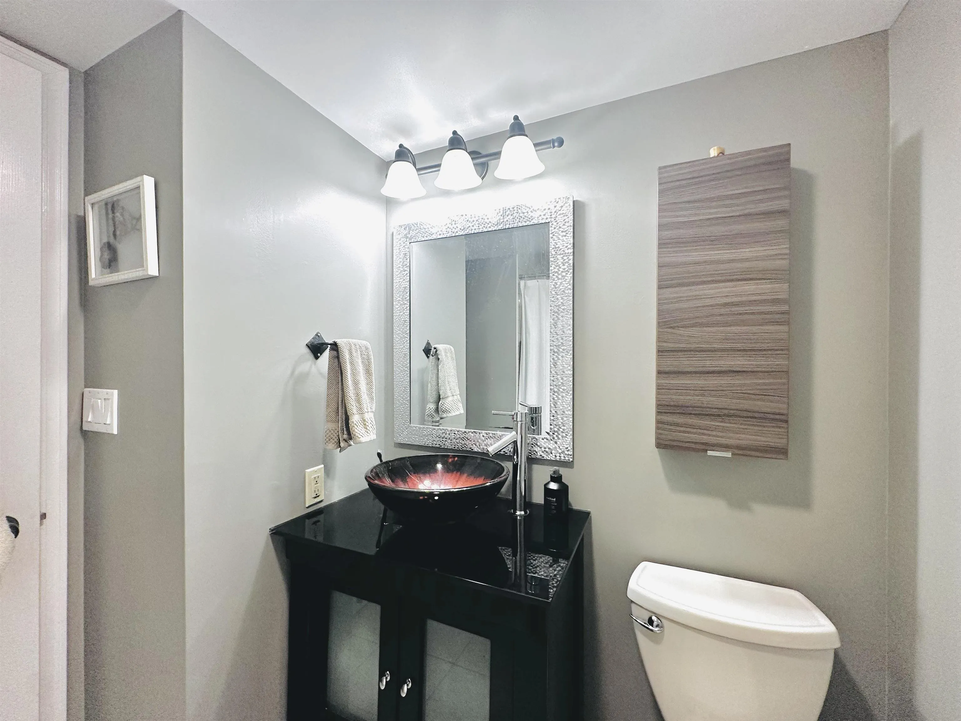 203 650 Moberly Road