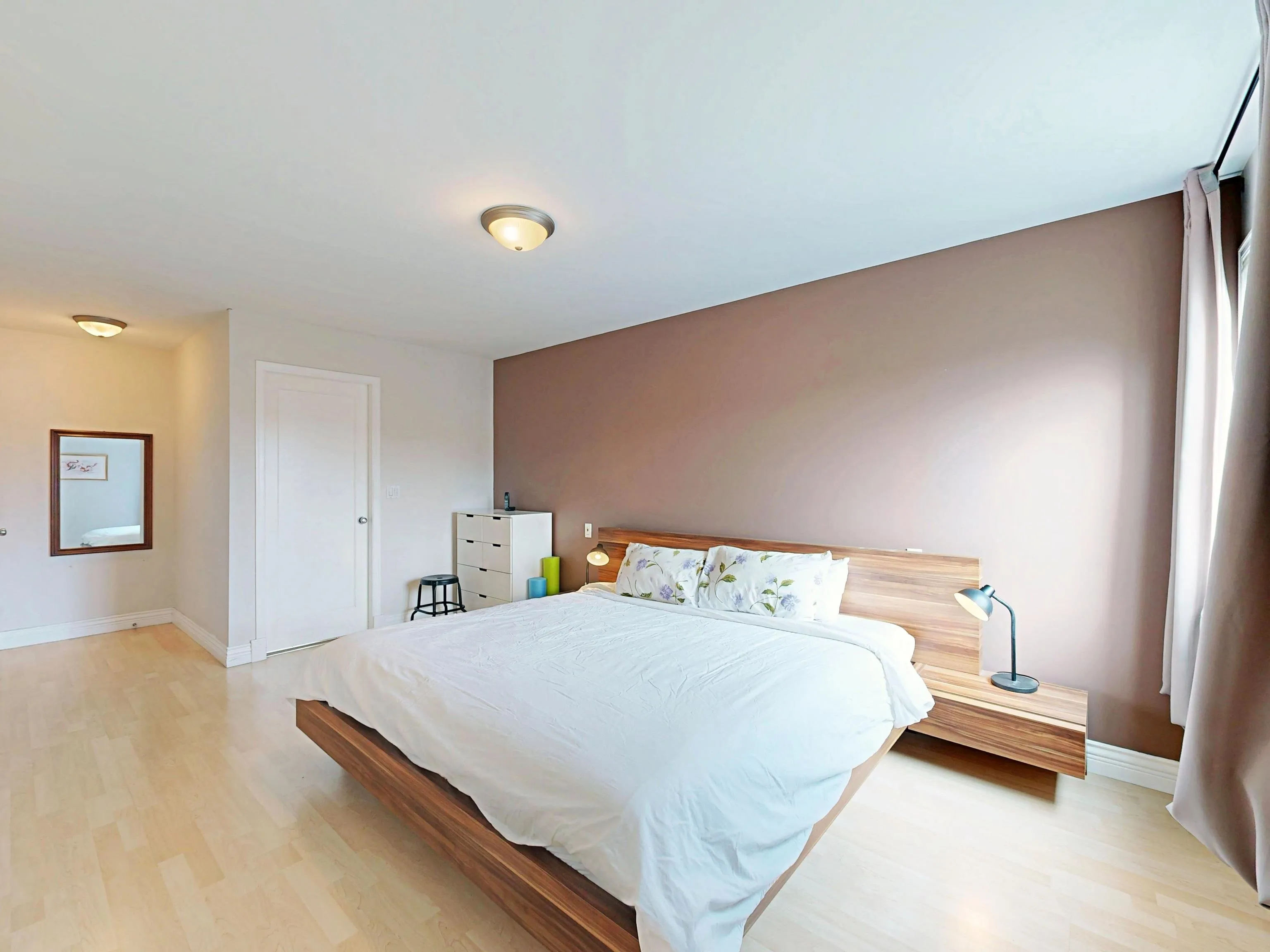163 W 26th Avenue