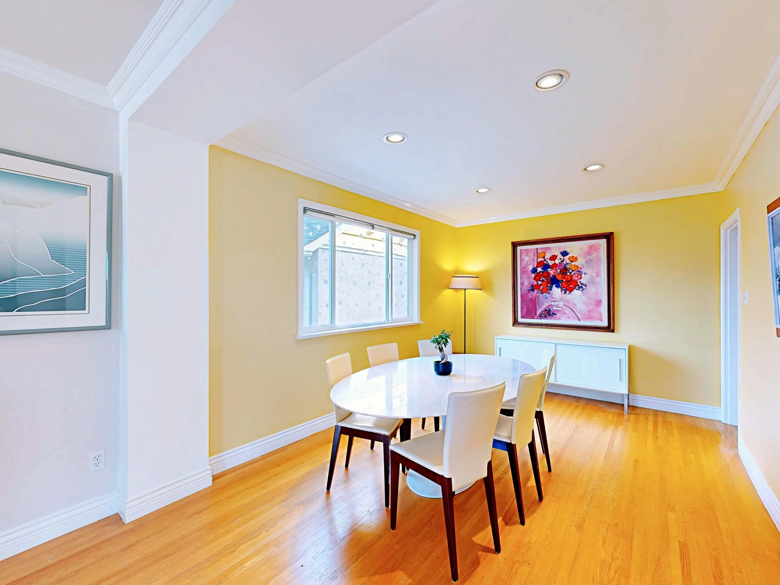 163 W 26th Avenue
