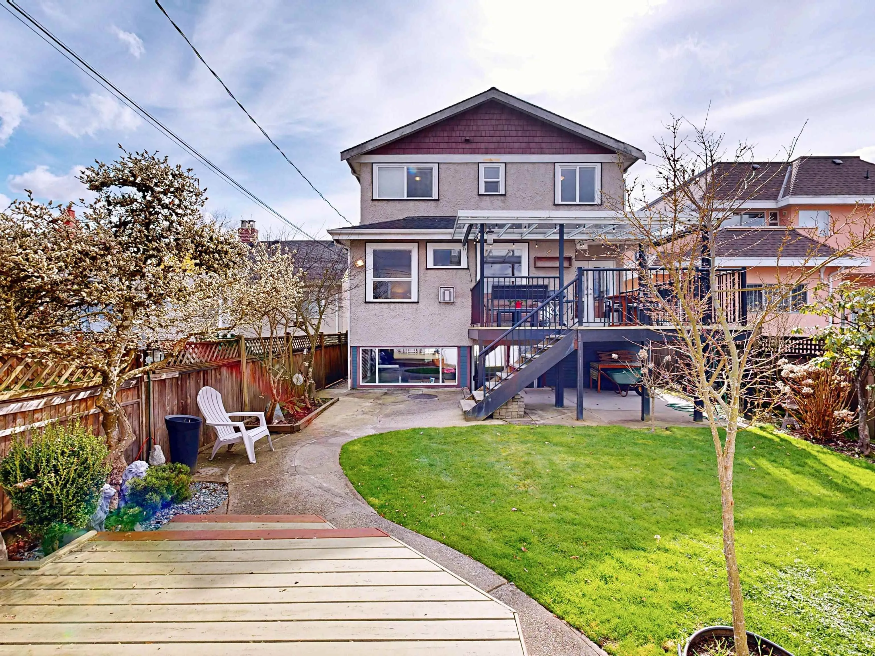 163 W 26th Avenue