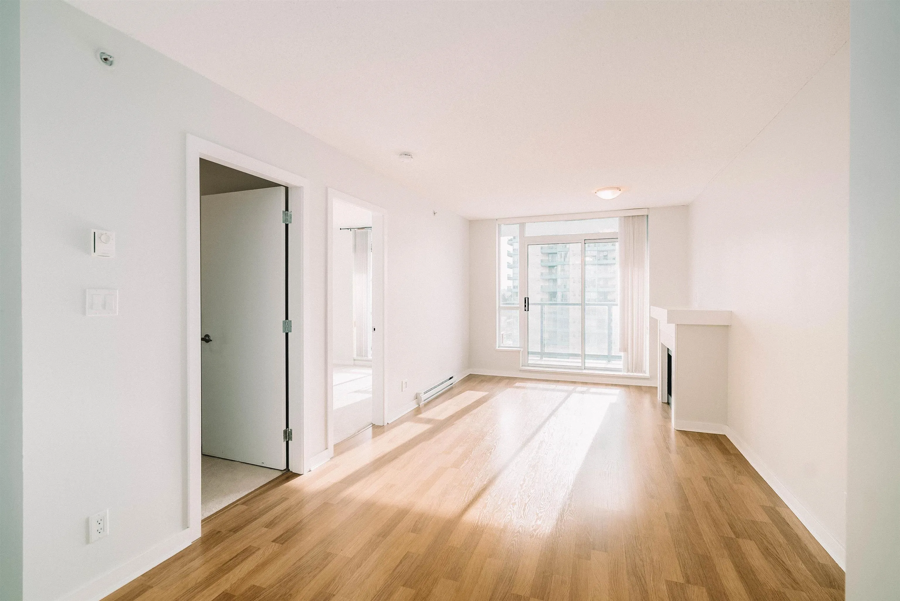 906 1178 Heffley Crescent